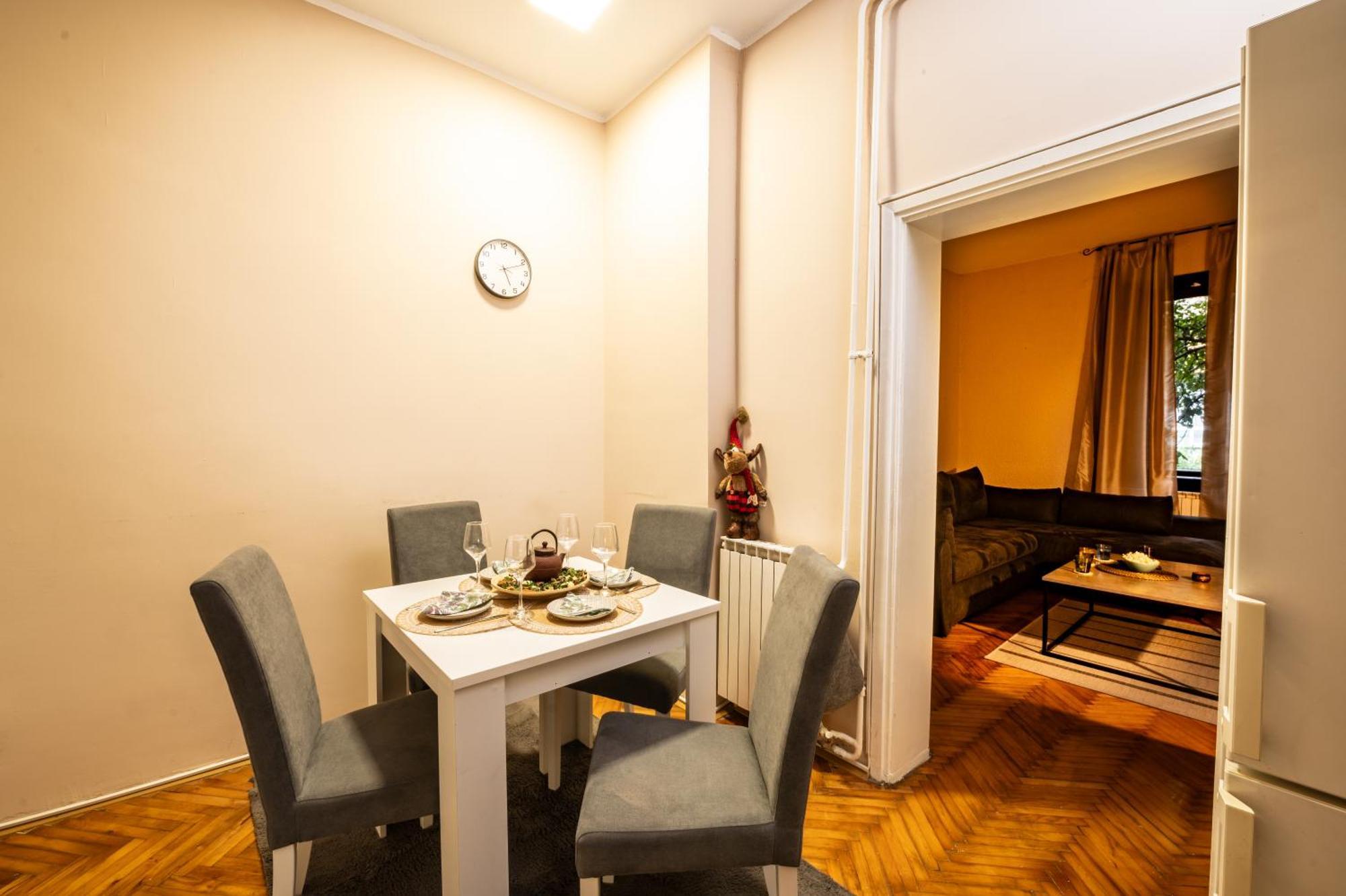 Cozy Apartment In City Center Belgrado Exterior foto