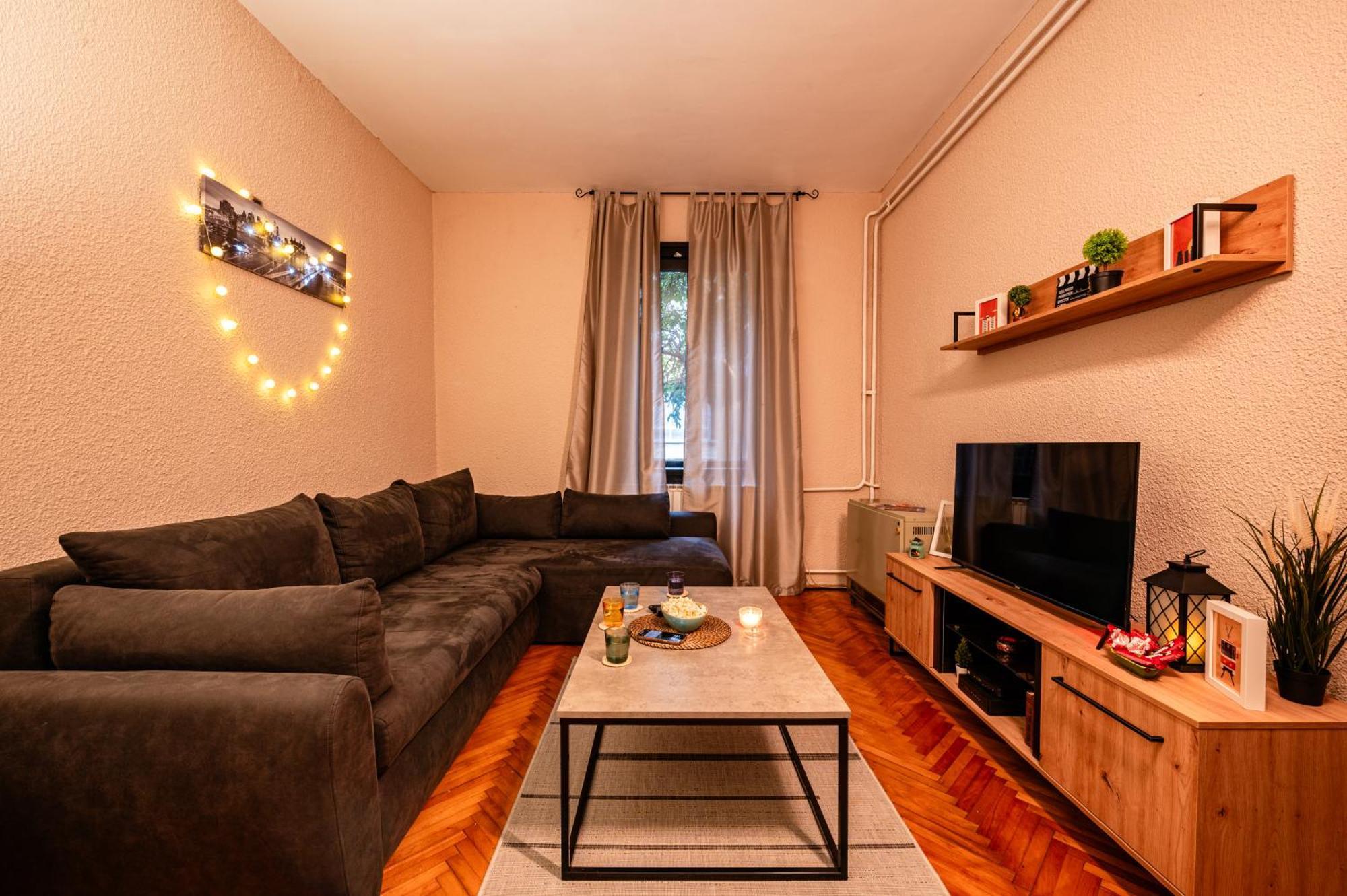 Cozy Apartment In City Center Belgrado Exterior foto
